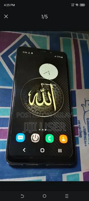 Photo - Smartphone with Large Storage and Box Charger