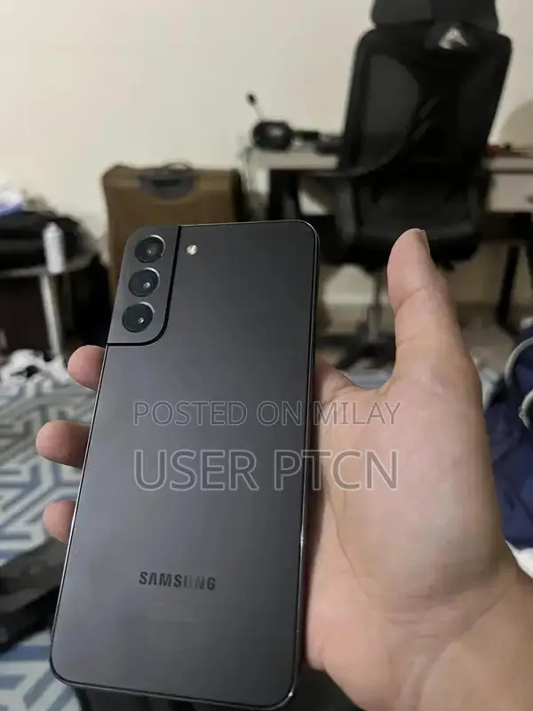 Premium Smartphone 8GB RAM 128GB Storage Excellent Condition