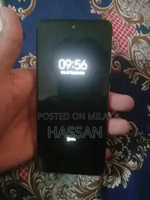 Samsung Smartphone with Dual SIM and Large Storage