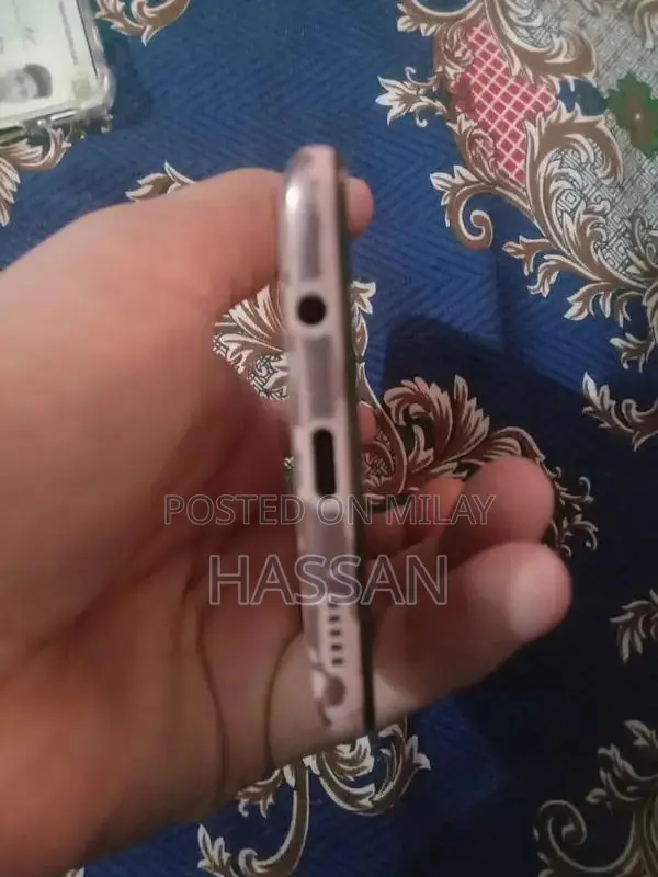 Samsung Smartphone with Dual SIM and Large Storage