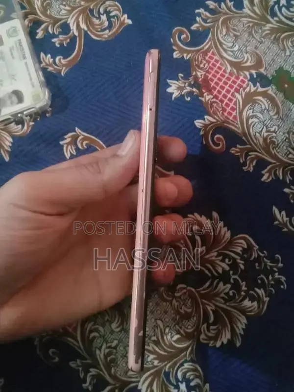 Samsung Smartphone with Dual SIM and Large Storage