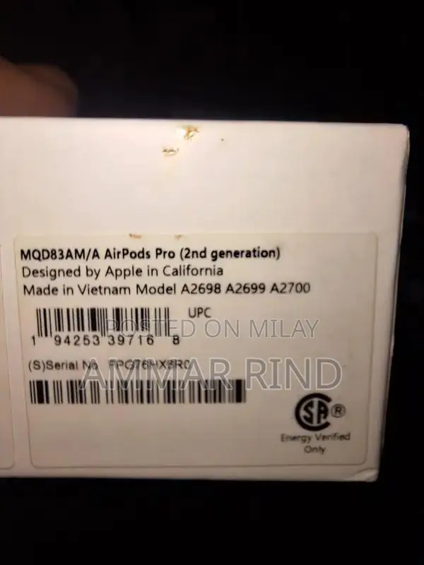 Apple AirPods 2nd Gen Right Earbud with Charging Case