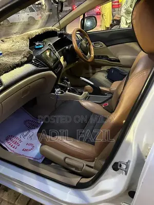 Photo - Honda Civic - Reliable Sedan with Modern Design