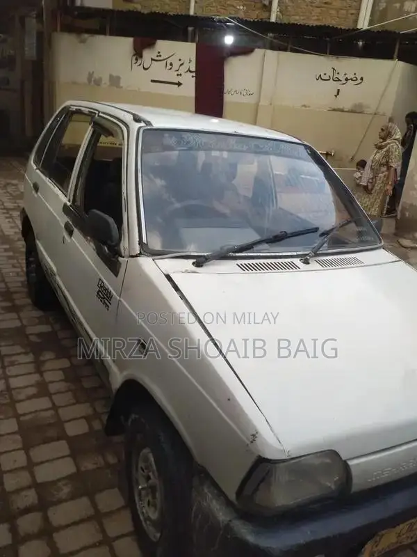 Reliable Sedan Vehicle with Multiple Configuration Options