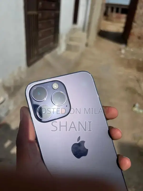 128GB Deep Purple Smartphone in Excellent Condition