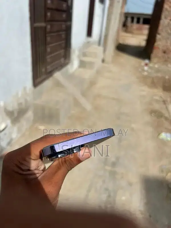 128GB Deep Purple Smartphone in Excellent Condition