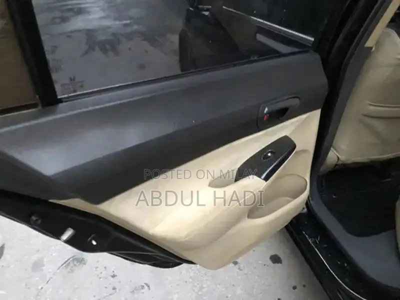 Honda Civic Oriel Prosmetic Sedan - 2010 Full Option Model