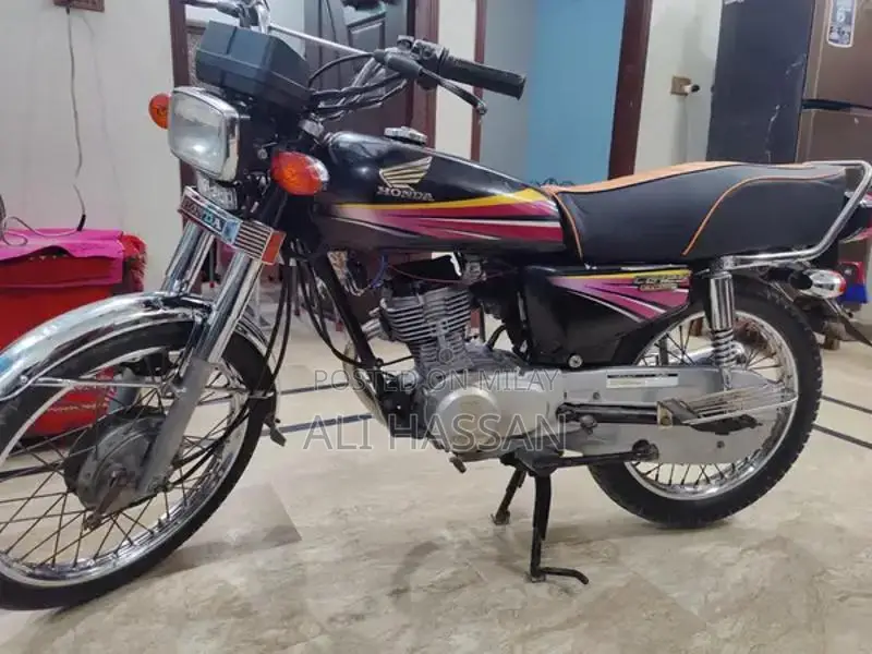 Honda CG 125 Motorcycle 2011 Model