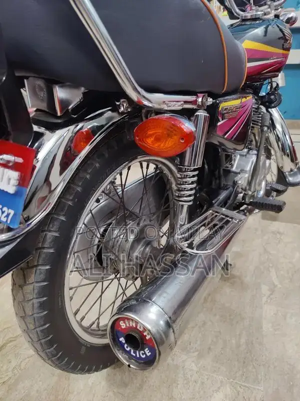 Honda CG 125 Motorcycle 2011 Model