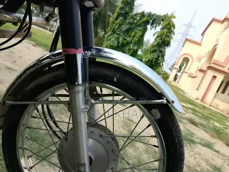 Honda CG 125 Motorcycle - Low Mileage, Excellent Condition