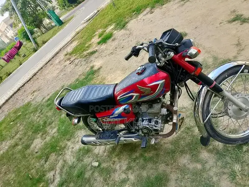 Honda CG 125 Motorcycle - Low Mileage, Excellent Condition