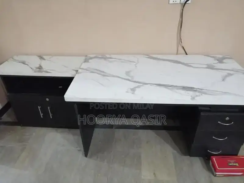 Modern Office Table - Clean and Professional Workspace Furniture