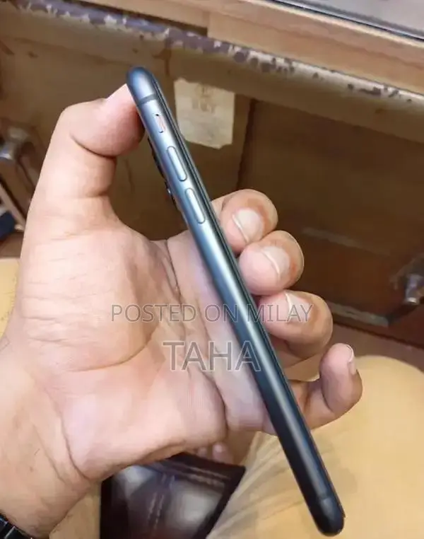 Apple iPhone 11 Smartphone with Great Performance