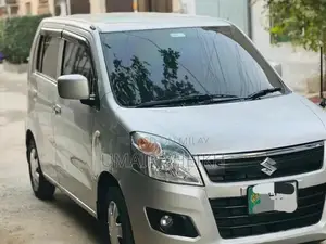 Wagon R VXL 2017 Silver Compact Hatchback