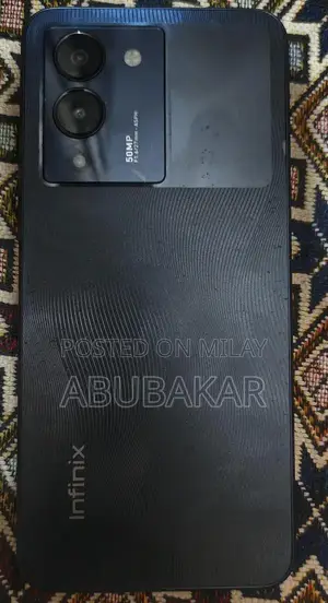 Photo - Smartphone with 8/128 Storage Excellent Condition