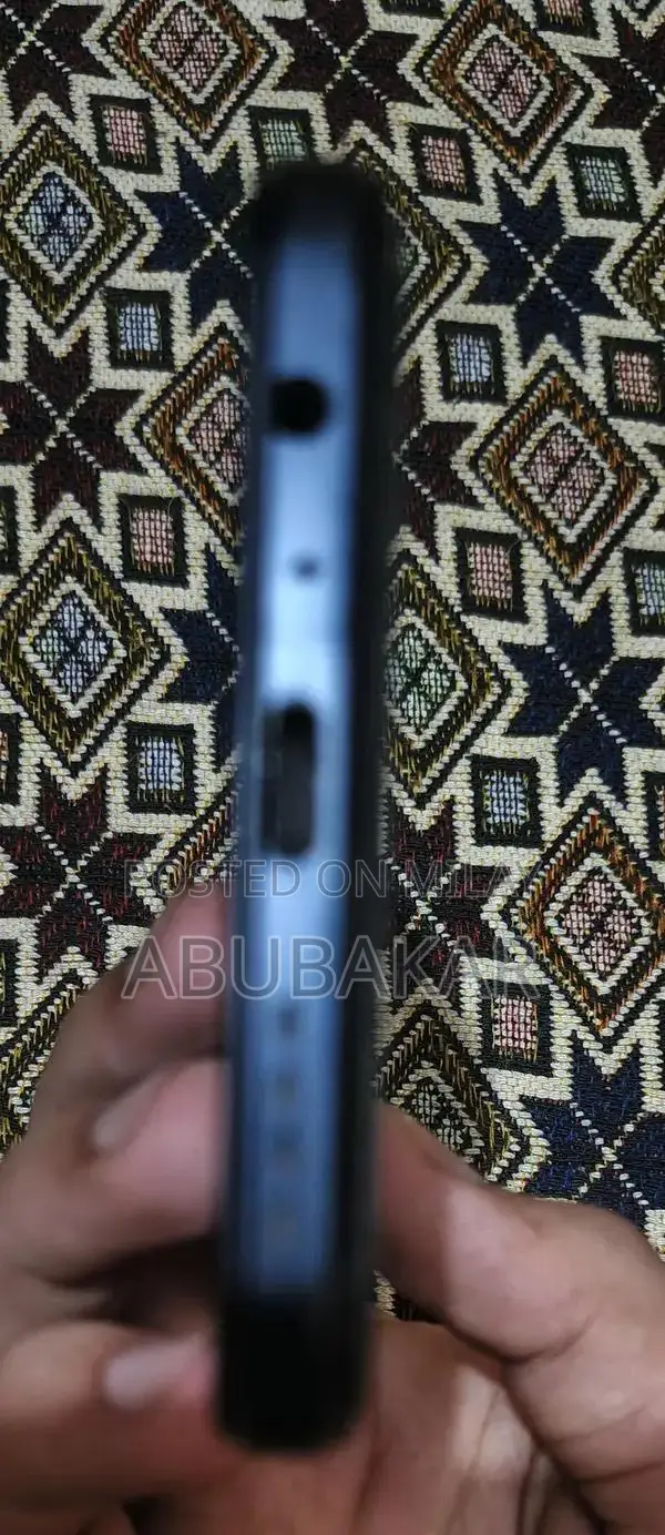 Smartphone with 8/128 Storage Excellent Condition