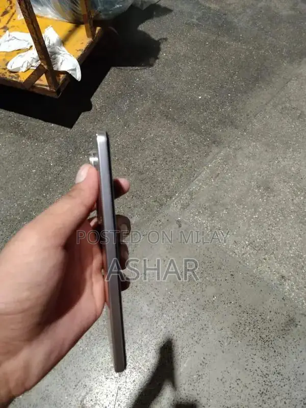 Compact 5G Smartphone with Modern Connectivity