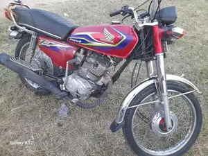 Honda 125cc Motorcycle in Good Condition