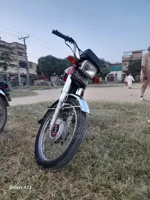 Honda 125cc Motorcycle in Good Condition