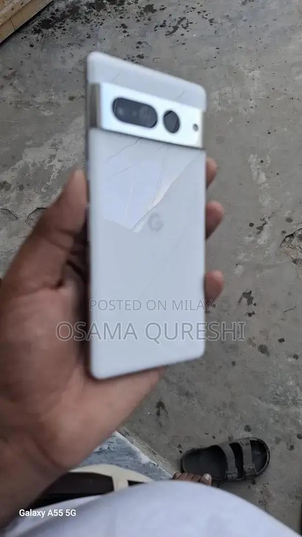 High-Performance Pixel 7 Pro Smartphone with Advanced Camera System