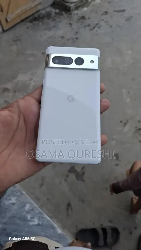 High-Performance Pixel 7 Pro Smartphone with Advanced Camera System