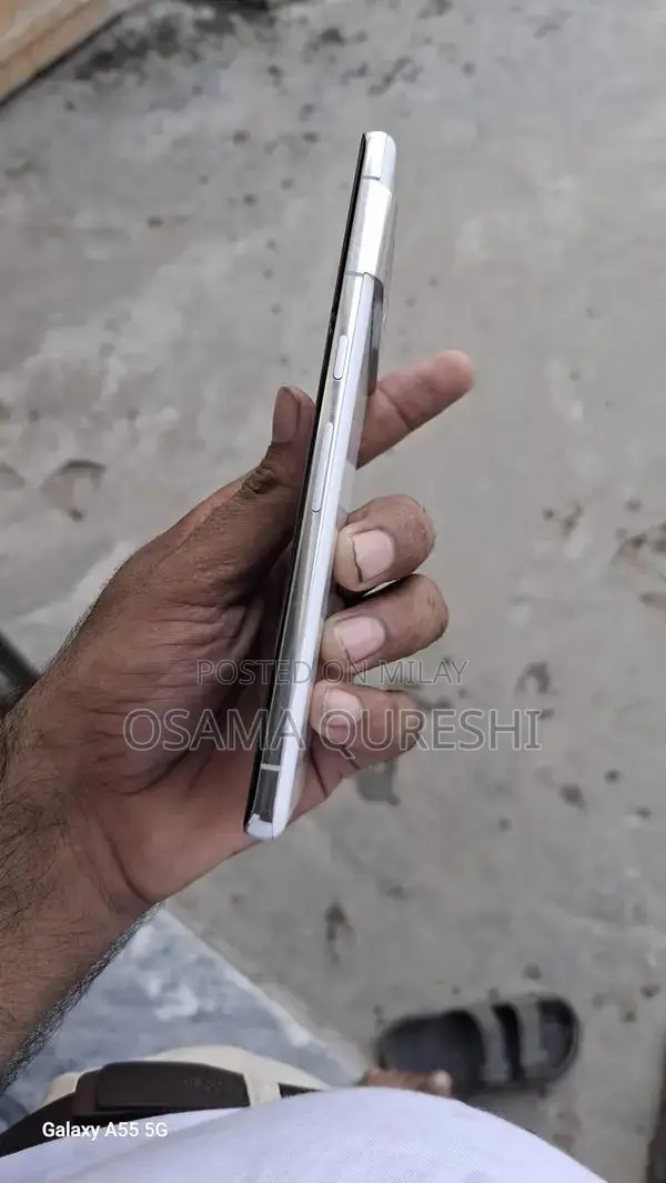 High-Performance Pixel 7 Pro Smartphone with Advanced Camera System