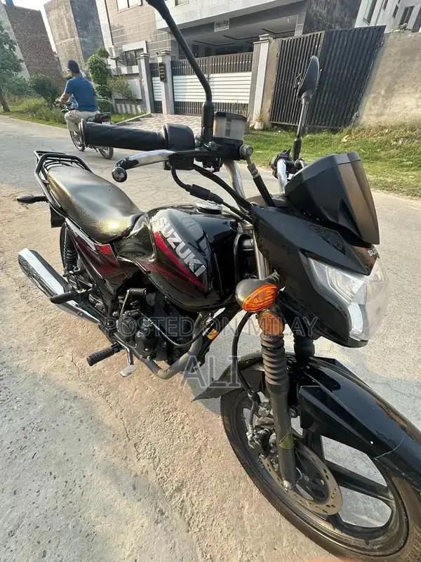 Suzuki GR 150 Motorcycle - 2021 Model with Self-Start