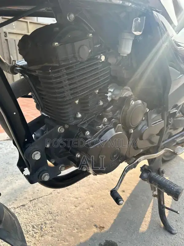 Suzuki GR 150 Motorcycle - 2021 Model with Self-Start