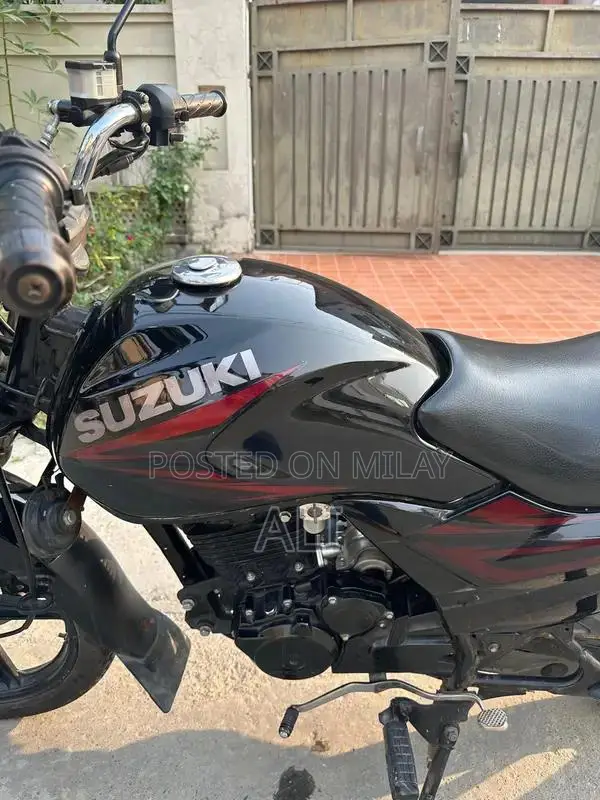 Suzuki GR 150 Motorcycle - 2021 Model with Self-Start