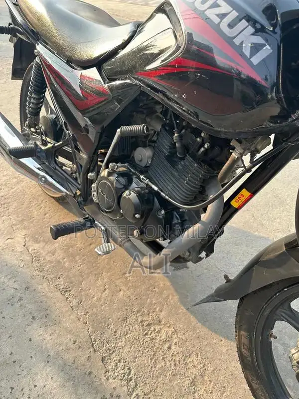 Suzuki GR 150 Motorcycle - 2021 Model with Self-Start