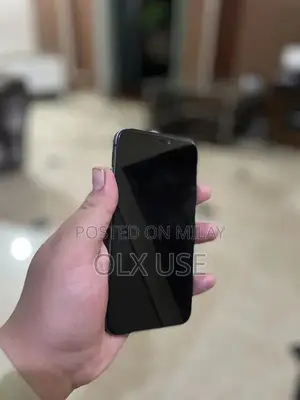 Apple iPhone 11 64GB Factory Unlocked Smartphone