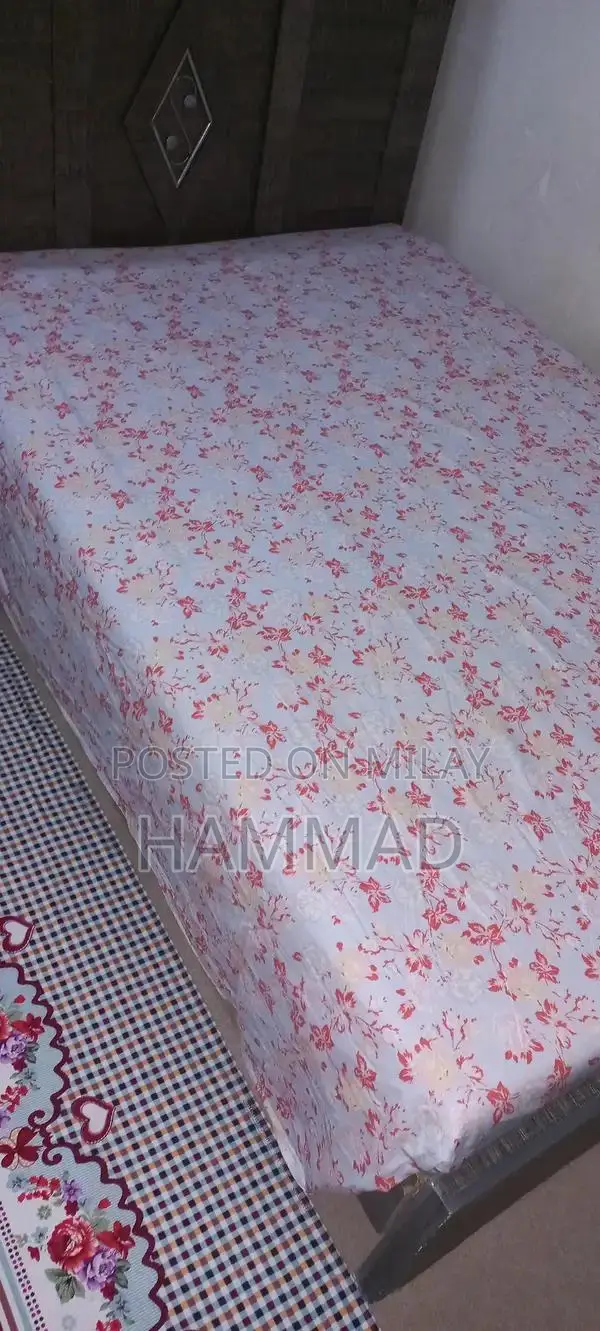 Comfortable Single Bed Frame with 6-Inch Mattress