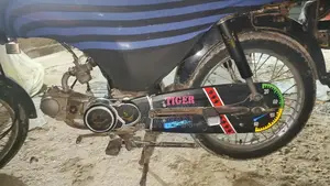 2011 CD 70 Motorcycle with General Karwaya Engine