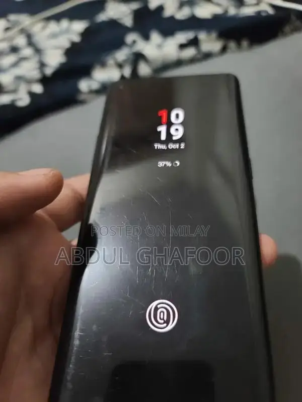 High-Performance Gaming Smartphone with Snapdragon Processor