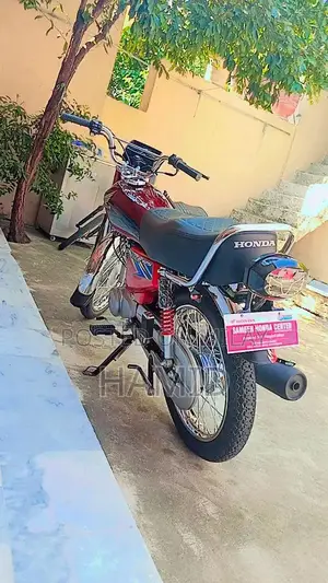 Honda 125cc Motorcycle - 2025 Model Lightweight Urban Commuter