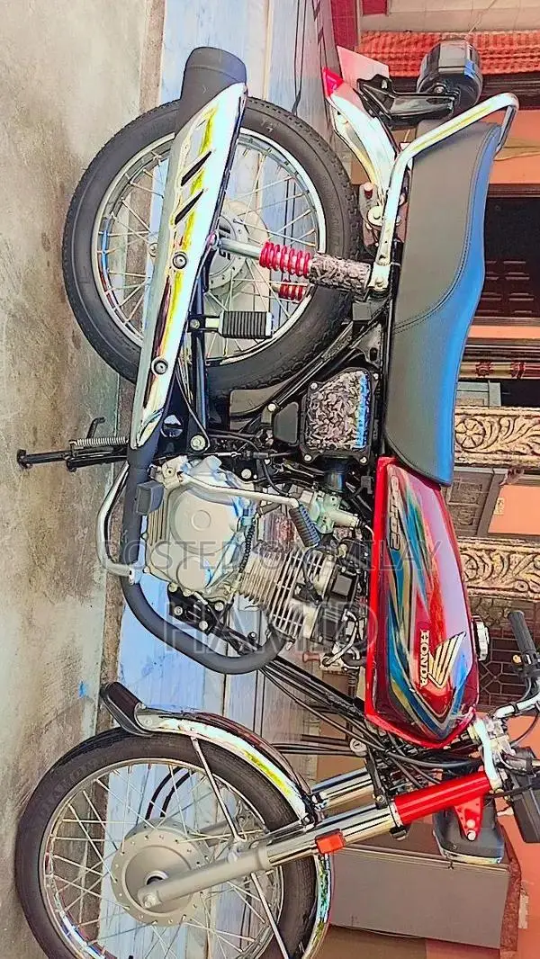 Honda 125cc Motorcycle - 2025 Model Lightweight Urban Commuter