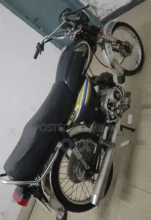 Photo - CD70 Motorcycle 2015 Model - Excellent Condition