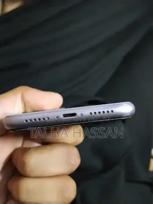 Apple iPhone 11 64GB Smartphone with Face ID