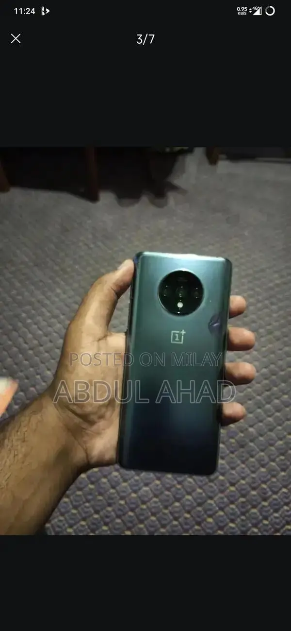 High-Performance Smartphone with Snapdragon 855 Processor