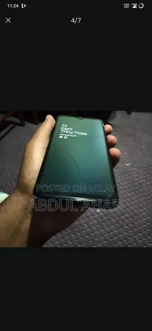 High-Performance Smartphone with Snapdragon 855 Processor