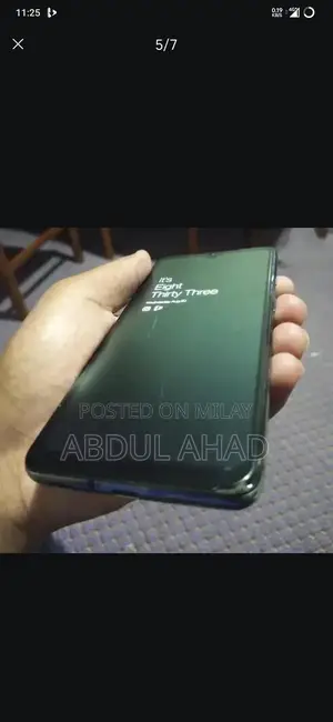 High-Performance Smartphone with Snapdragon 855 Processor