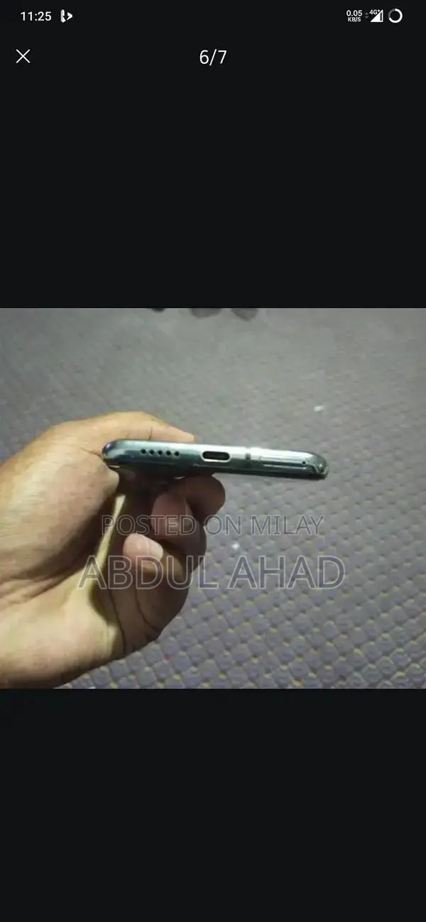 High-Performance Smartphone with Snapdragon 855 Processor