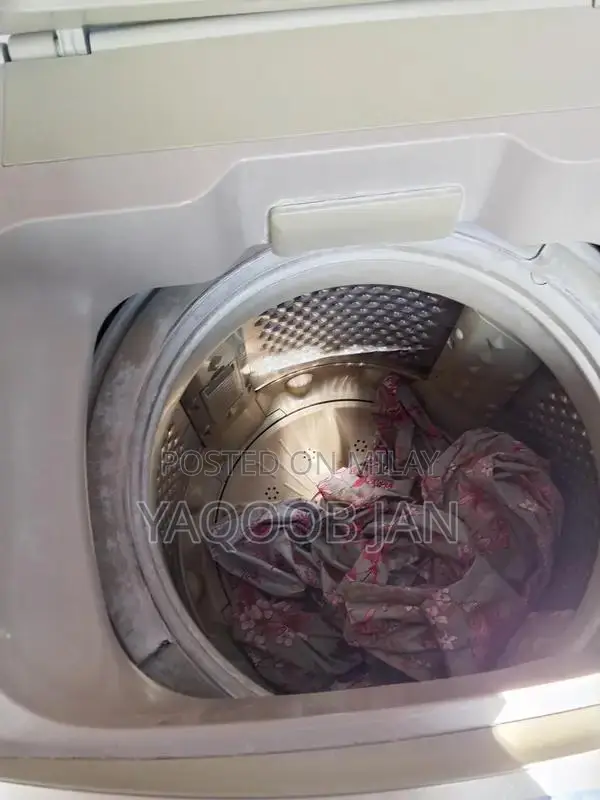 Quiet Aroma Humidifier with Remote Control and LED Lights