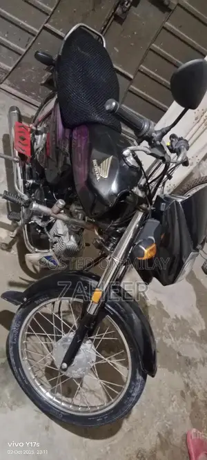 Photo - CD Dream 70 Black Motorcycle with Complete Documentation