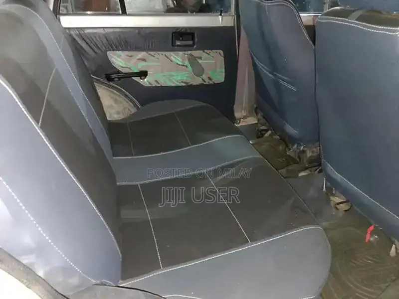 Suzuki Mehran VXR Compact Sedan 2004 Model