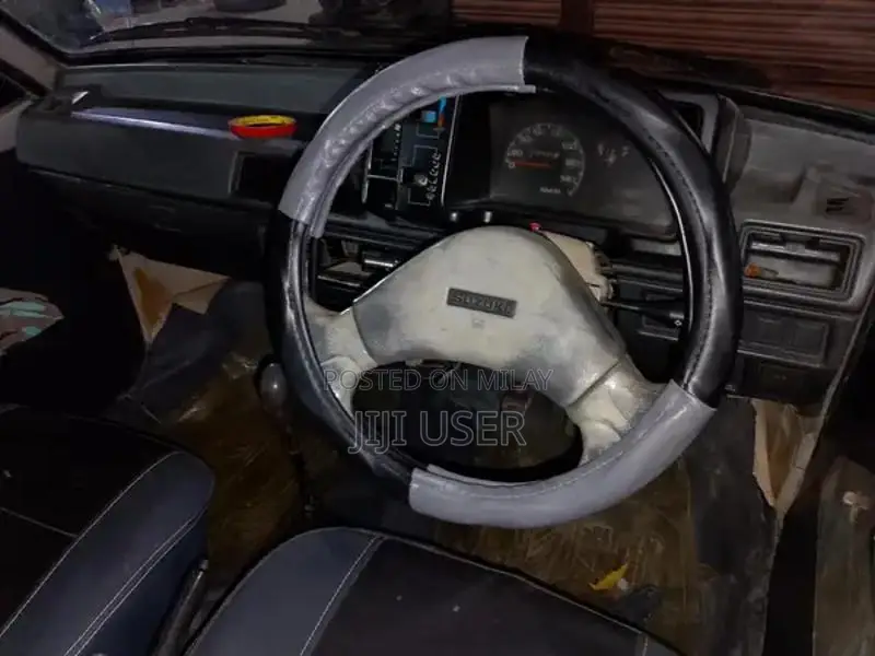 Suzuki Mehran VXR Compact Sedan 2004 Model