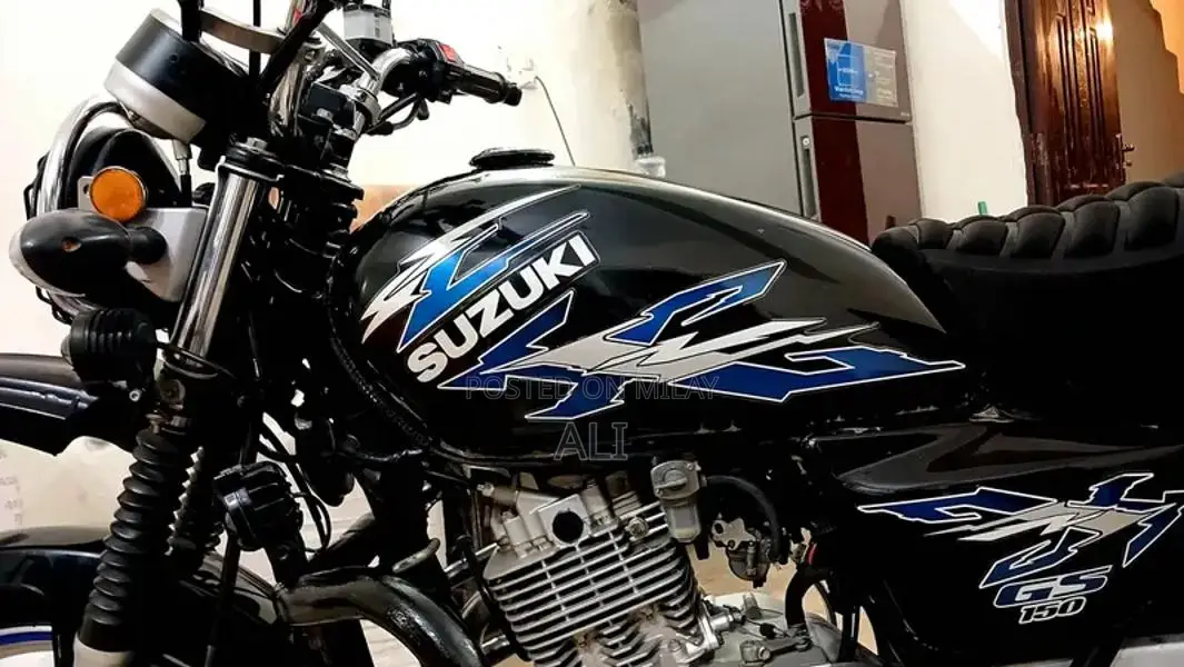 Suzuki GS 150 SE Motorcycle - Low Mileage Touring Bike
