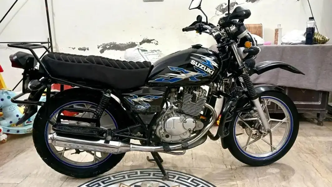 Suzuki GS 150 SE Motorcycle - Low Mileage Touring Bike