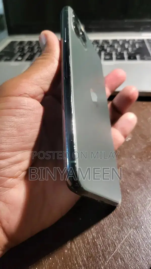 iPhone 11 Pro Max 64GB Partially Repaired Device