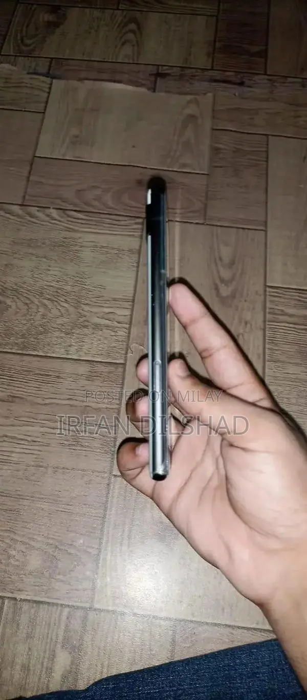 High-Performance Compact Smartphone with Advanced Camera